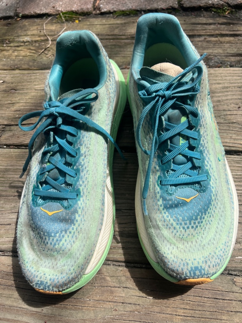 Hoka Mach X men’s 9 carbon plate lightweight tracing and racing shoe